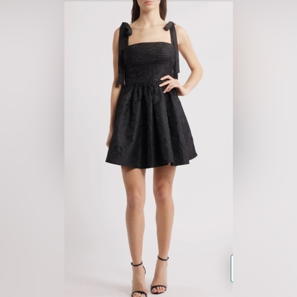 NWT Lulus Sydney Floral Jacquard Tie Strap Women's Cocktail Mini Dress